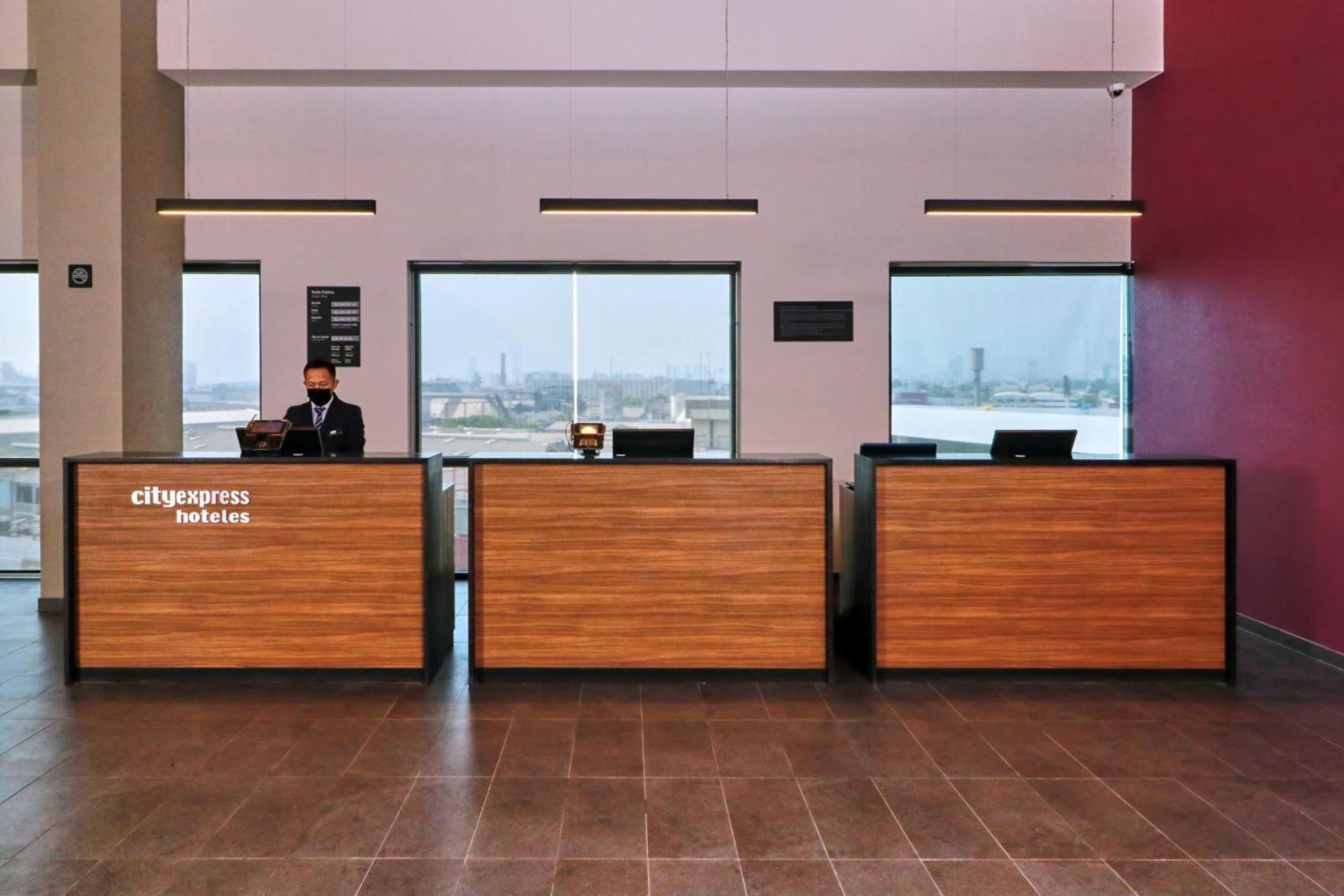 City Express By Marriott Monterrey Universidad ภายนอก รูปภาพ